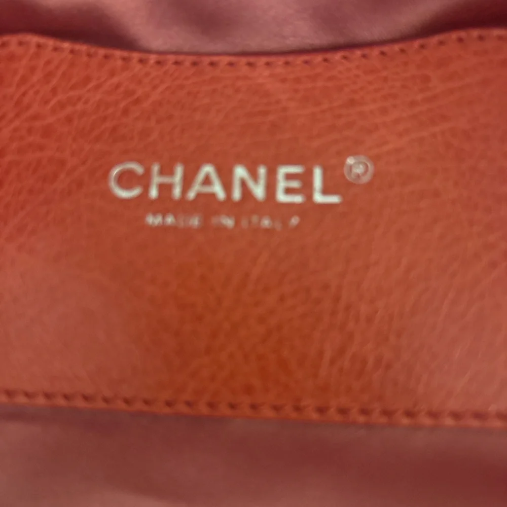 Chanel Quilted Cavier handbag - Picture 2 of 10